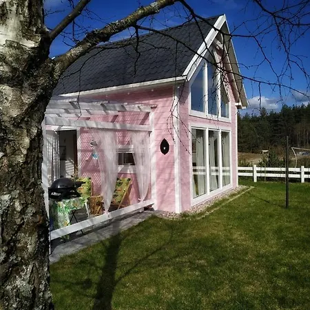 Bajkowy Rosa Na Kaszubach 롯지