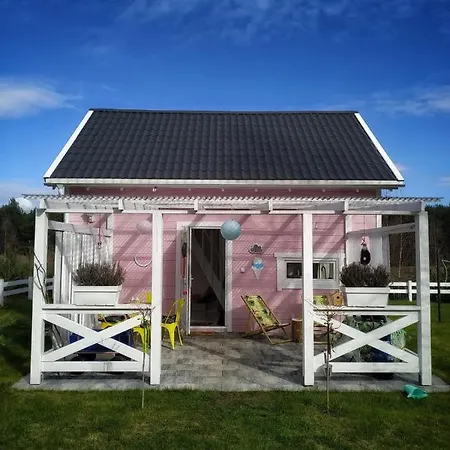 Bajkowy Rosa Na Kaszubach 롯지